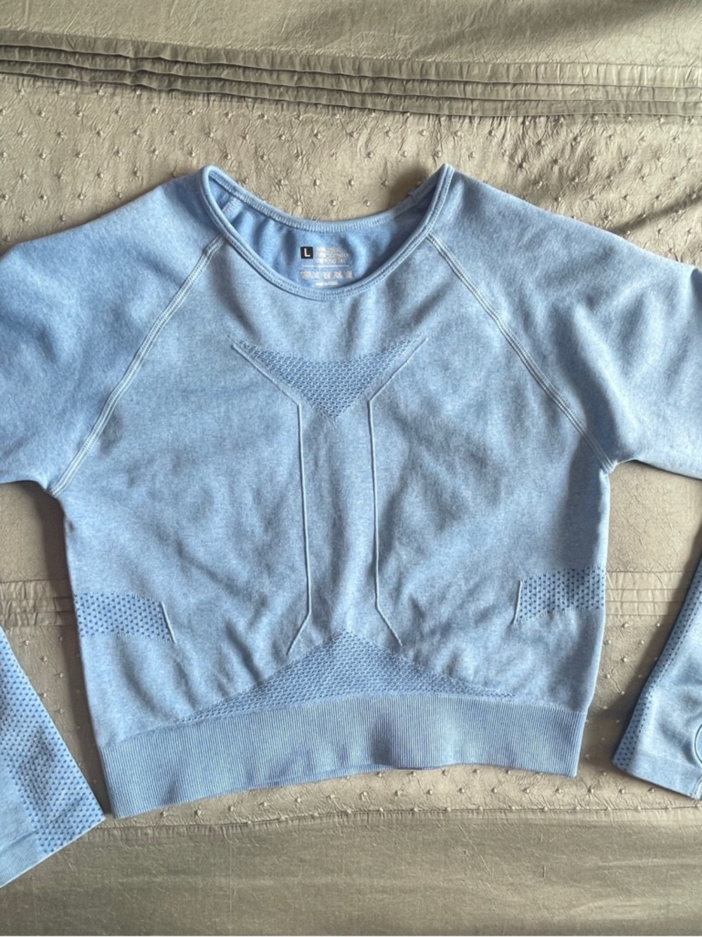Baby Blue Athletic Workout Seamless Long Sleeve Compression Crop Top size L - Picture 4 of 12